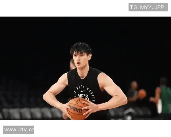 费尔南德斯盛赞曾凡博努力拼搏明日有望迎来首秀机会