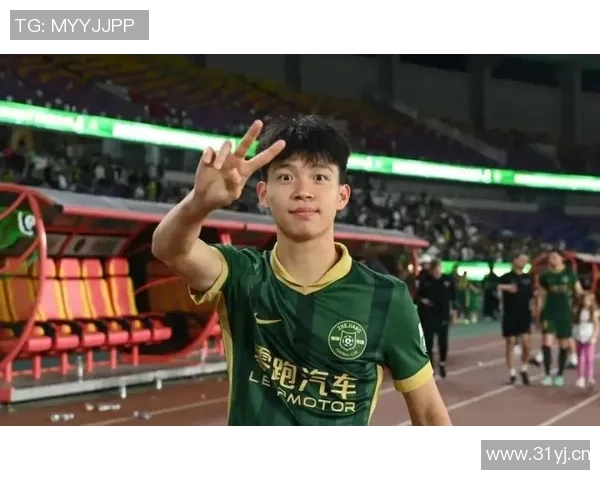 董方卓建议王钰栋尽早留洋发展国内待久虽赚多但前途受限