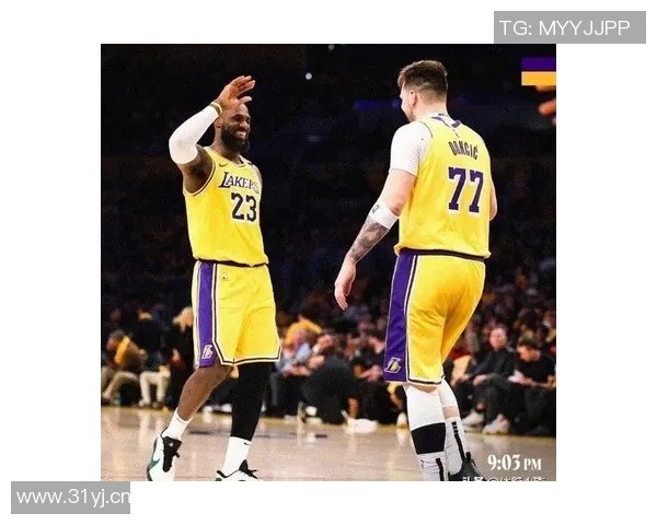 湖人防守失效詹姆斯体能透支东契奇拼尽全力难挽败局